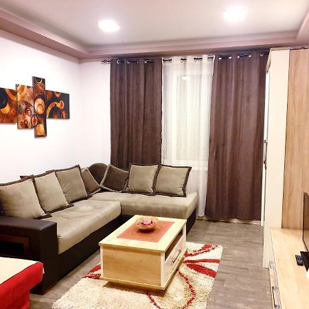 Ceca Apartman Ni Екстериор снимка