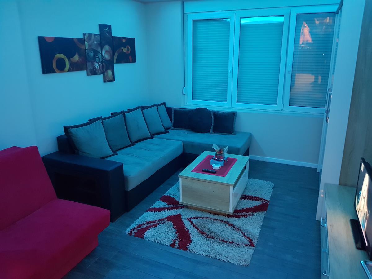 Ceca Apartman Ni Екстериор снимка