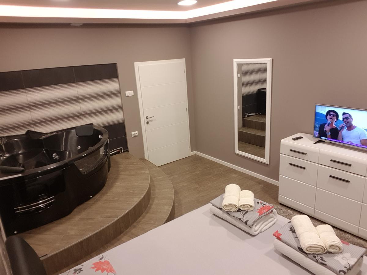 Ceca Apartman Ni Екстериор снимка