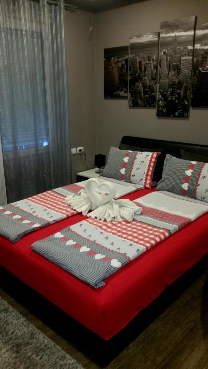 Ceca Apartman Ni Екстериор снимка
