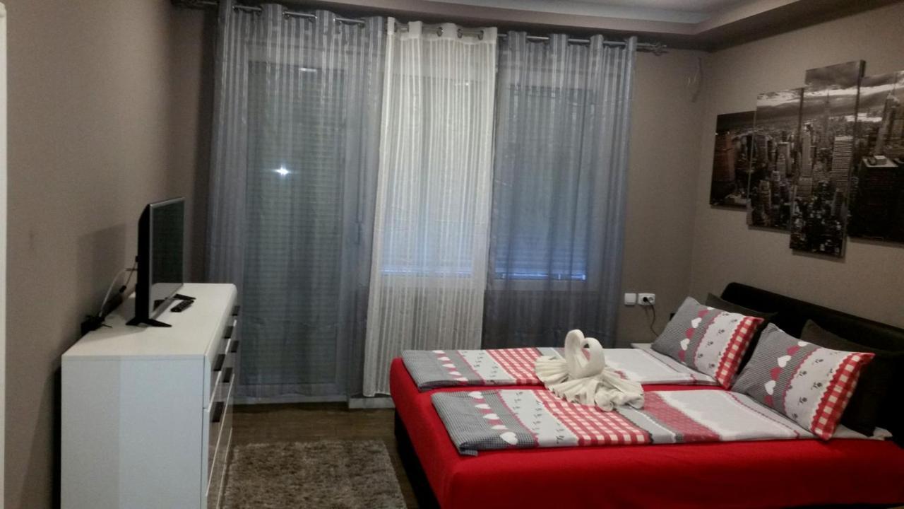 Ceca Apartman Ni Екстериор снимка