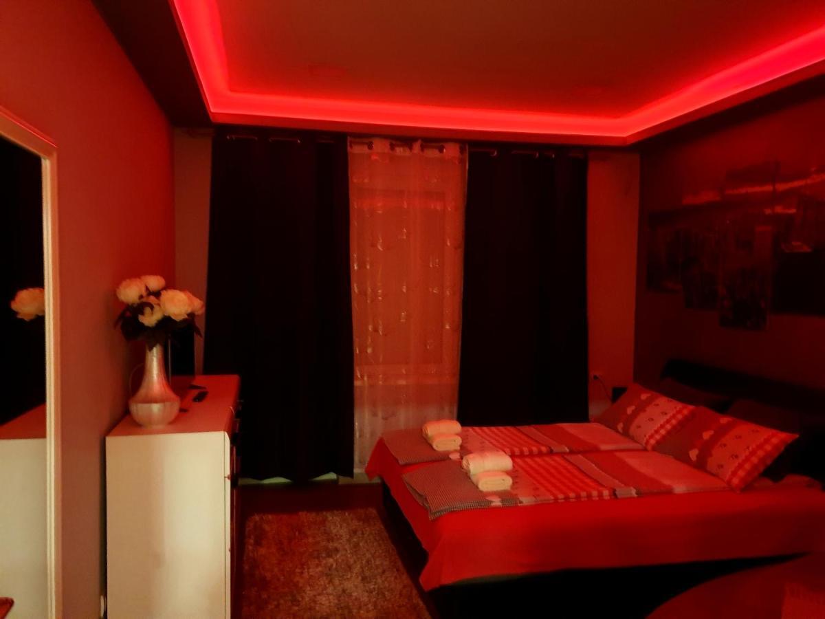 Ceca Apartman Ni Екстериор снимка